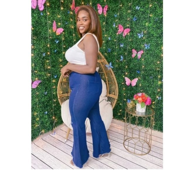 Snatched Plus Wide Leg Jeans: 2X - Picture 3 of 3